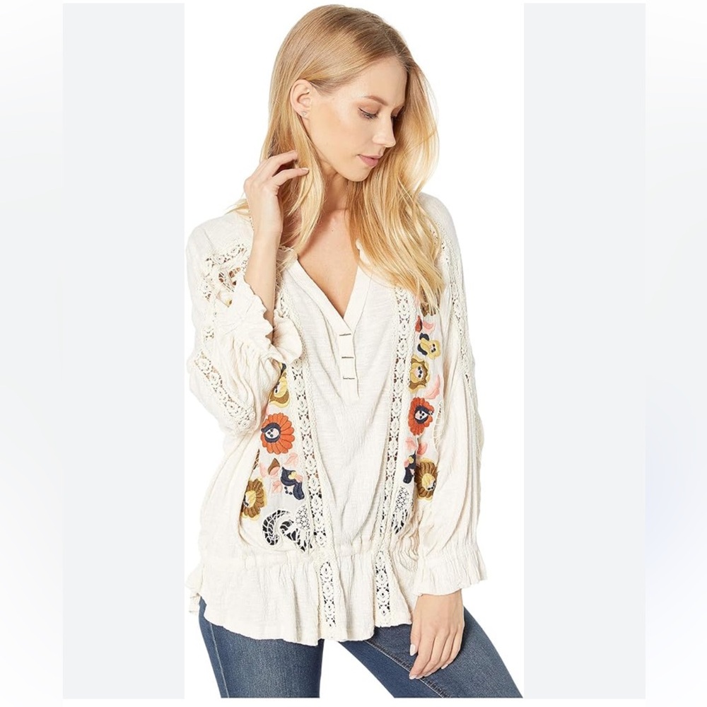 Floral Embroidered Cream Blouse